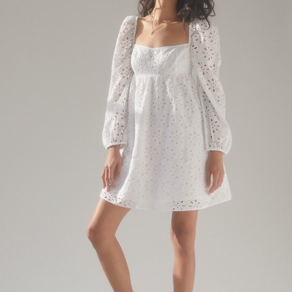 Aritzia Dresses & Skirts - NWT Aritzia Wilfred Damsel dress in black size 4